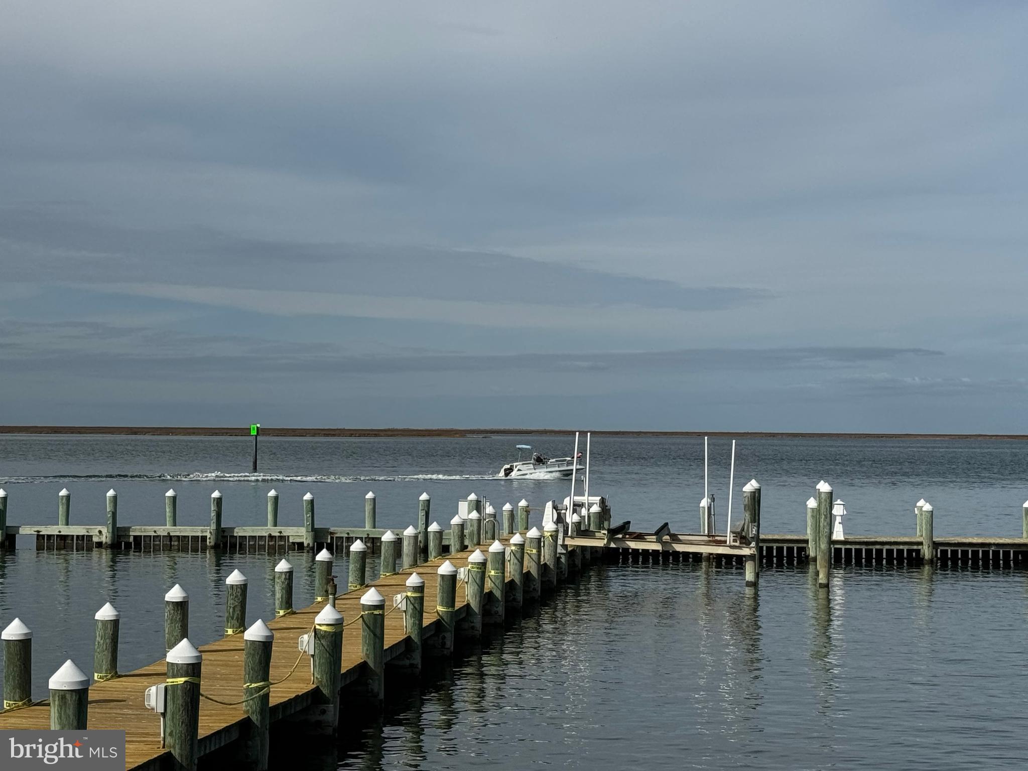 HARBOUR LIGHT CONDOS - Residential