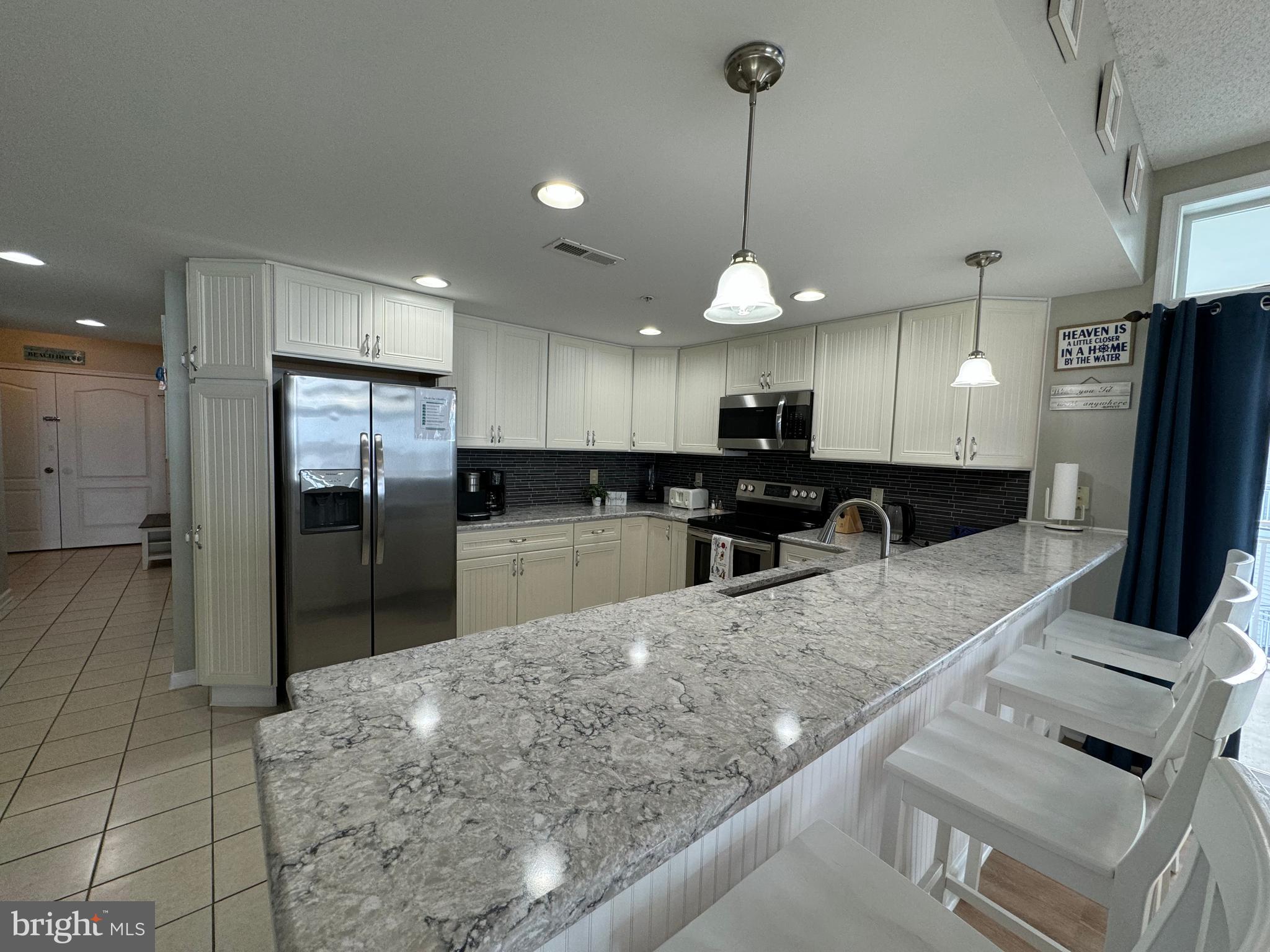 HARBOUR LIGHT CONDOS - Residential