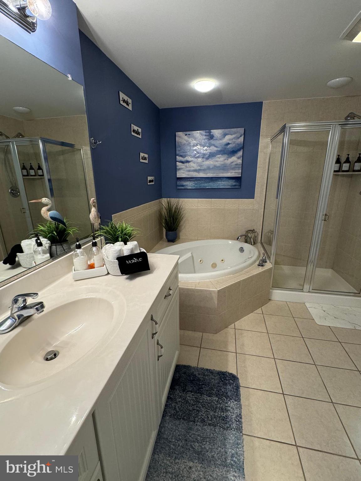 HARBOUR LIGHT CONDOS - Residential