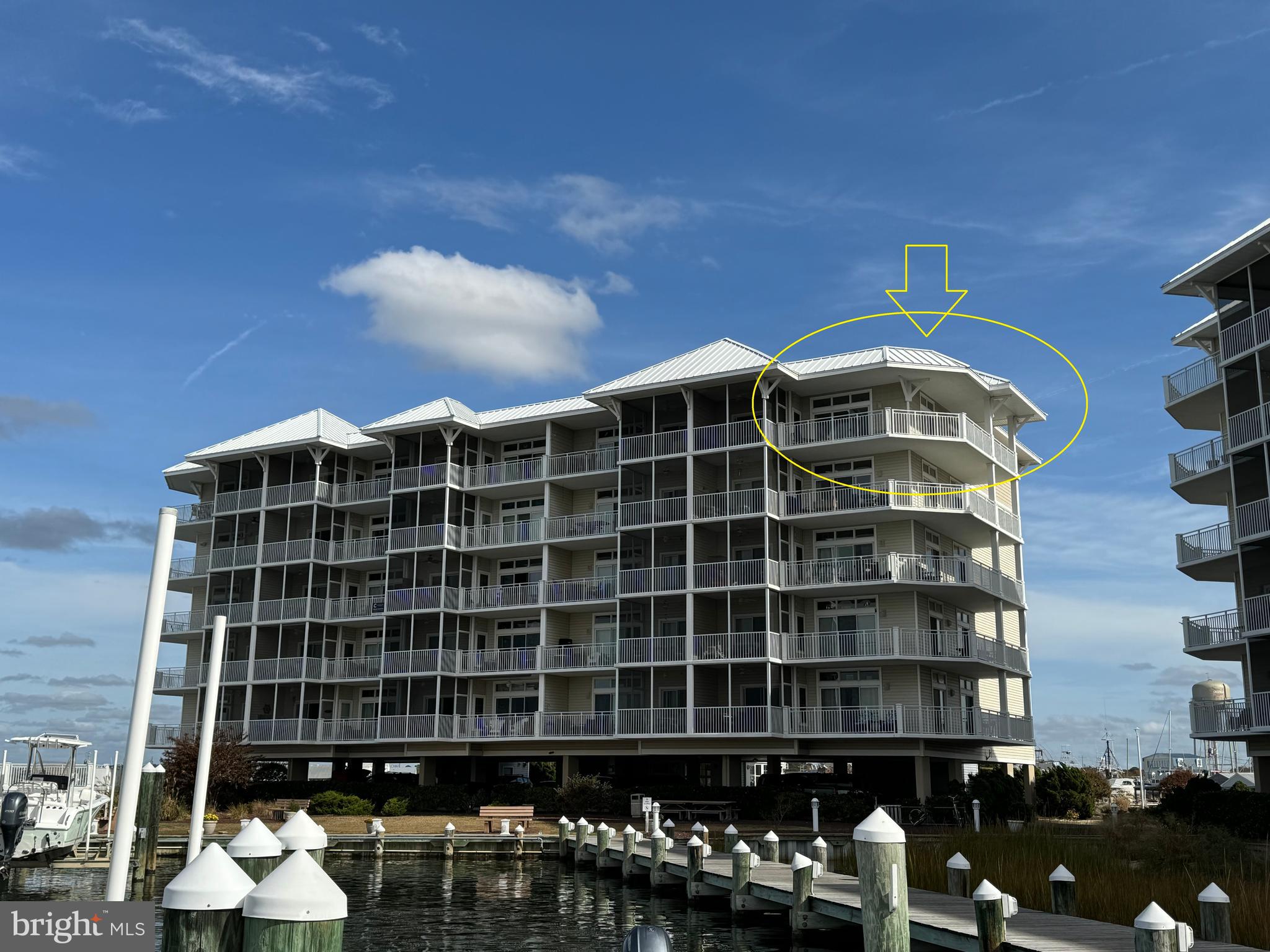 HARBOUR LIGHT CONDOS - Residential