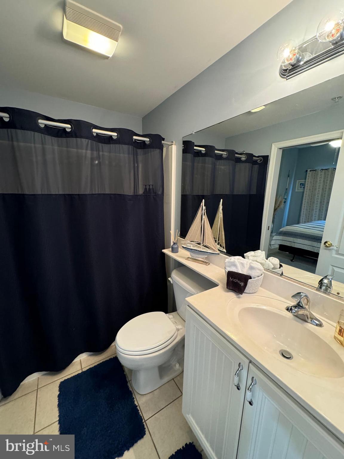 HARBOUR LIGHT CONDOS - Residential