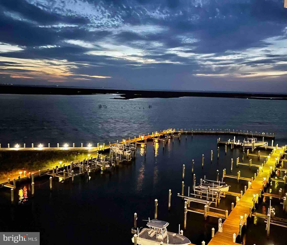 HARBOUR LIGHT CONDOS - Residential