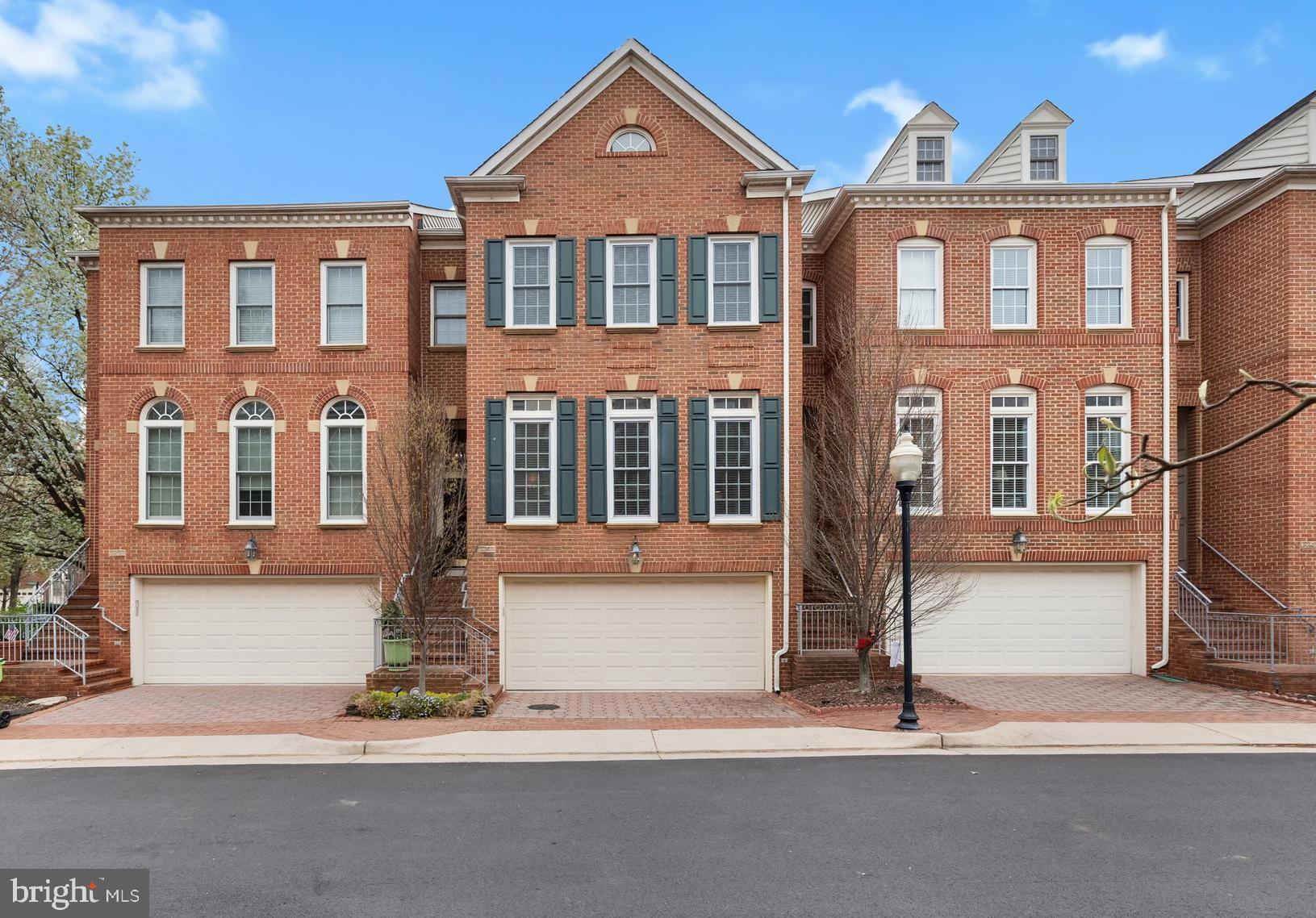 CAMERON STATION - Residential