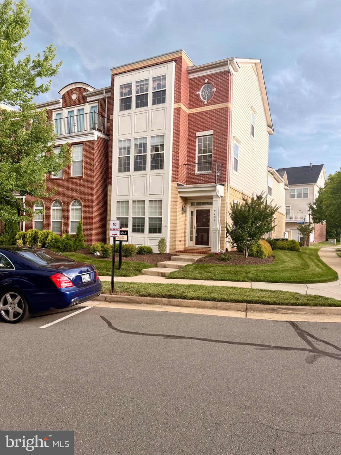 LANSDOWNE TOWN CENTER - Residential