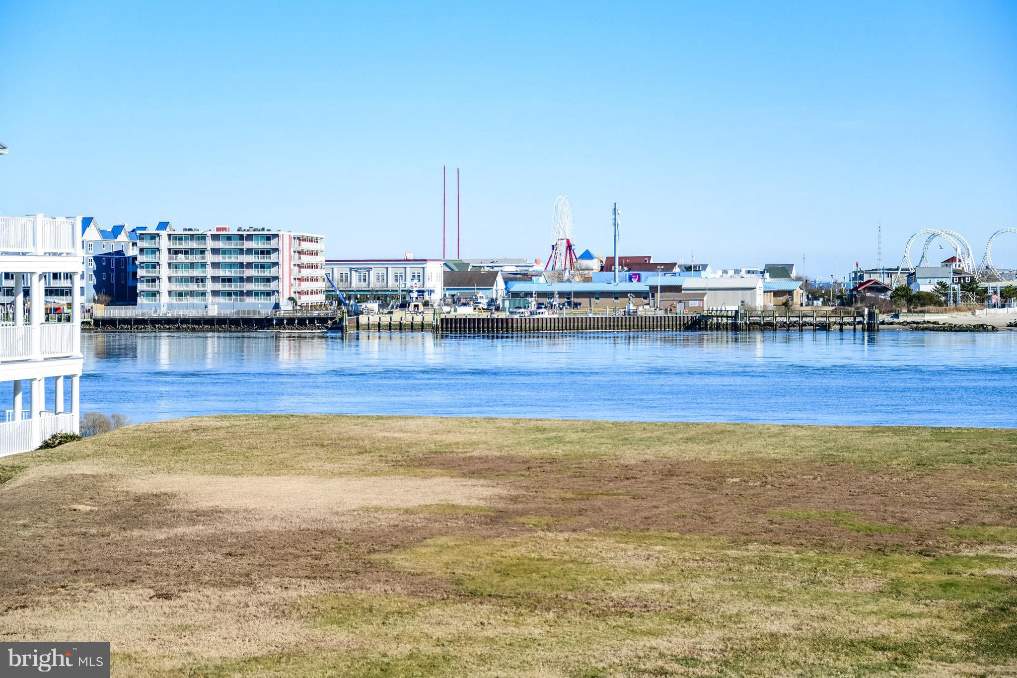 MARTHA'S  LANDING - Residential