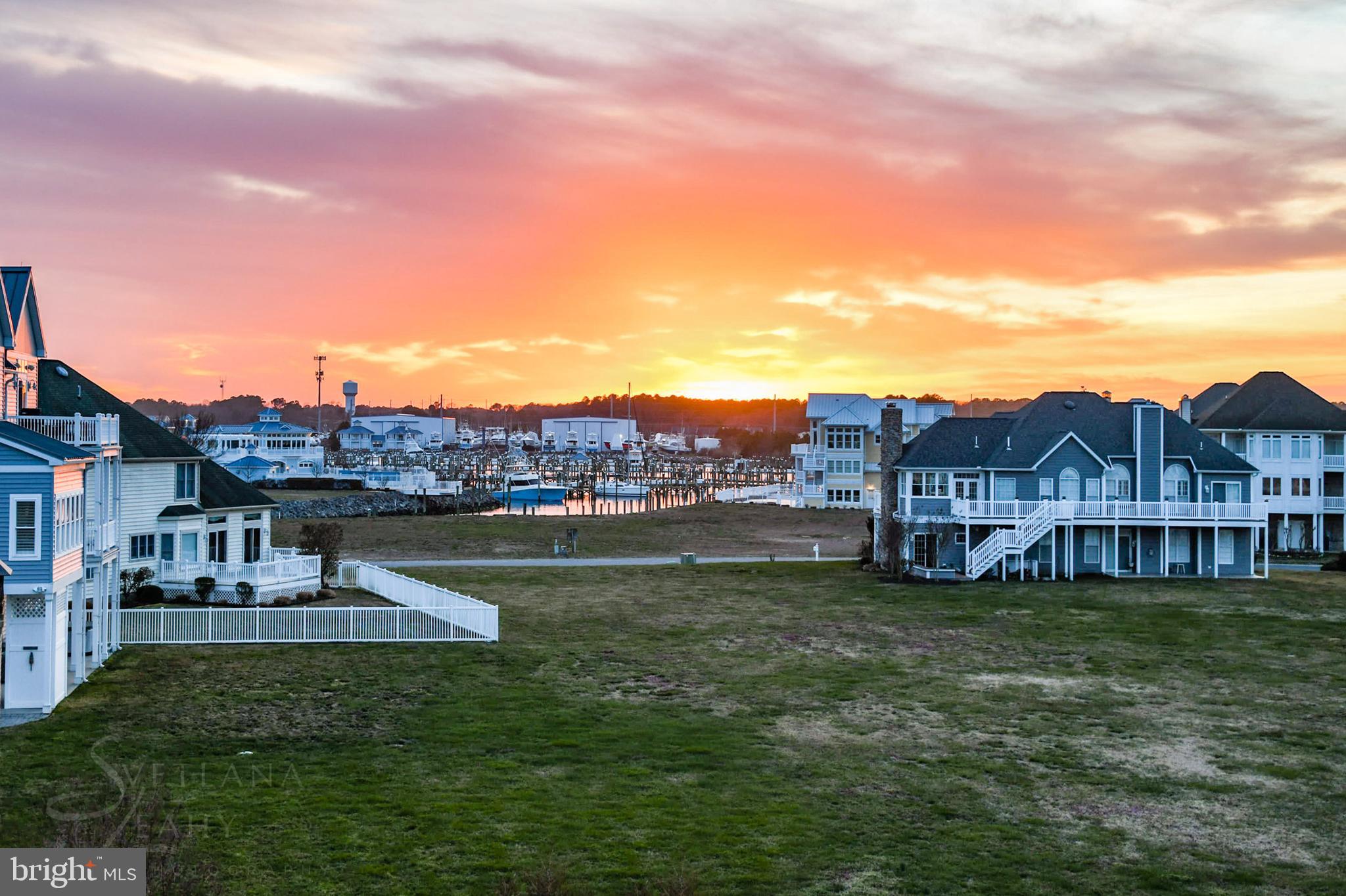 MARTHA'S  LANDING - Residential