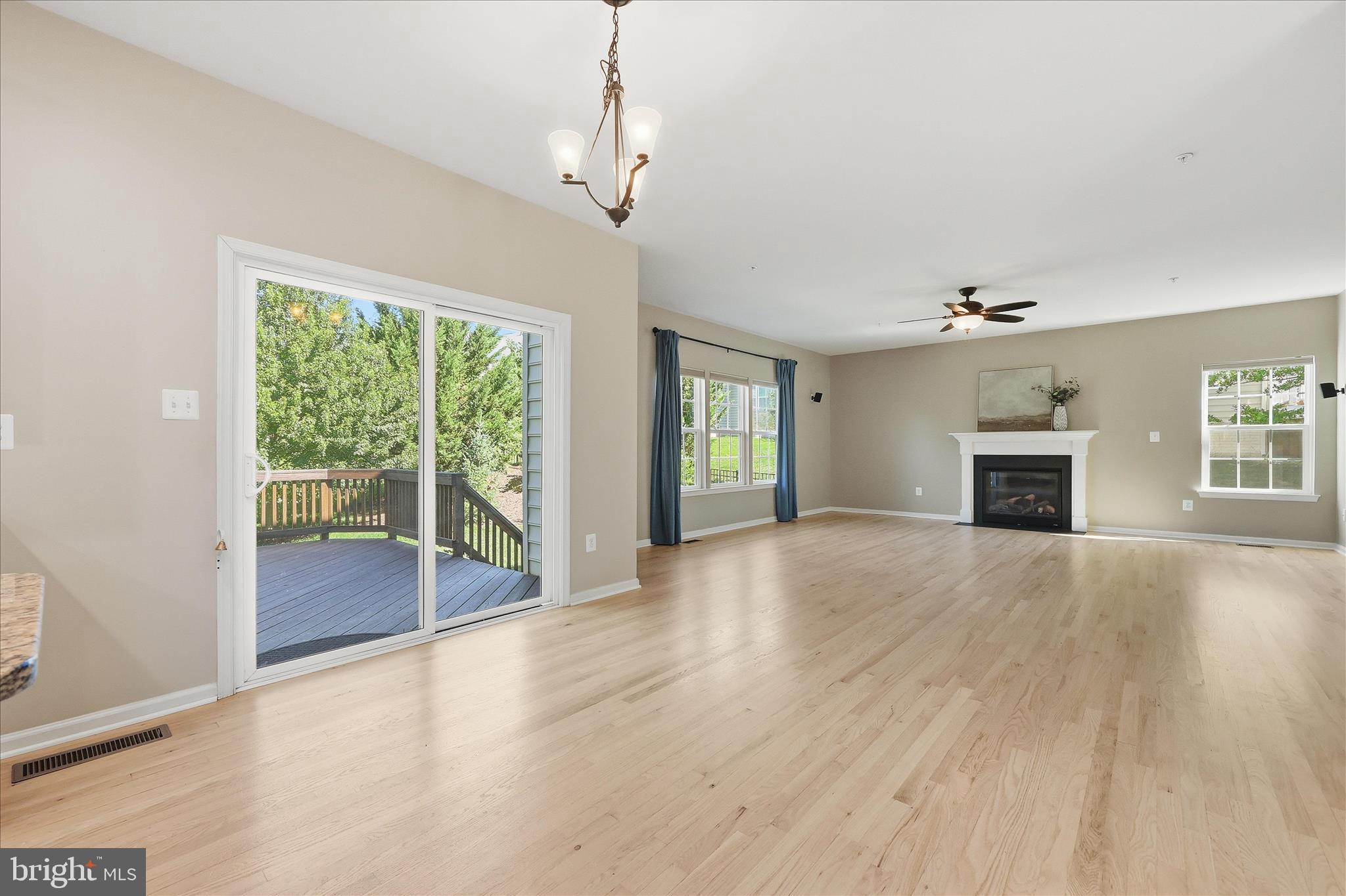 WOODRIDGE AT LAKE LINGANORE - Residential