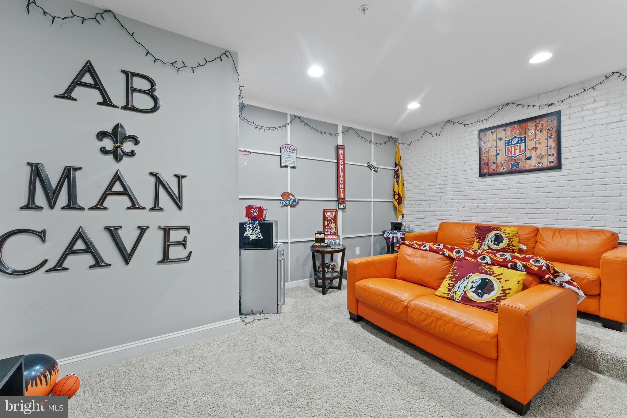 BRICK YARD STATION - Residential