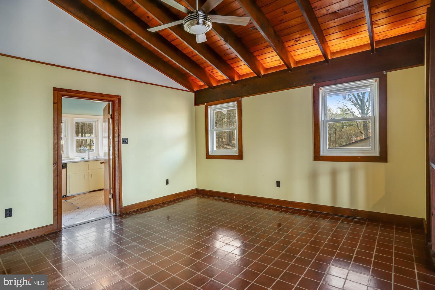 SKYLINE ESTATES - Residential