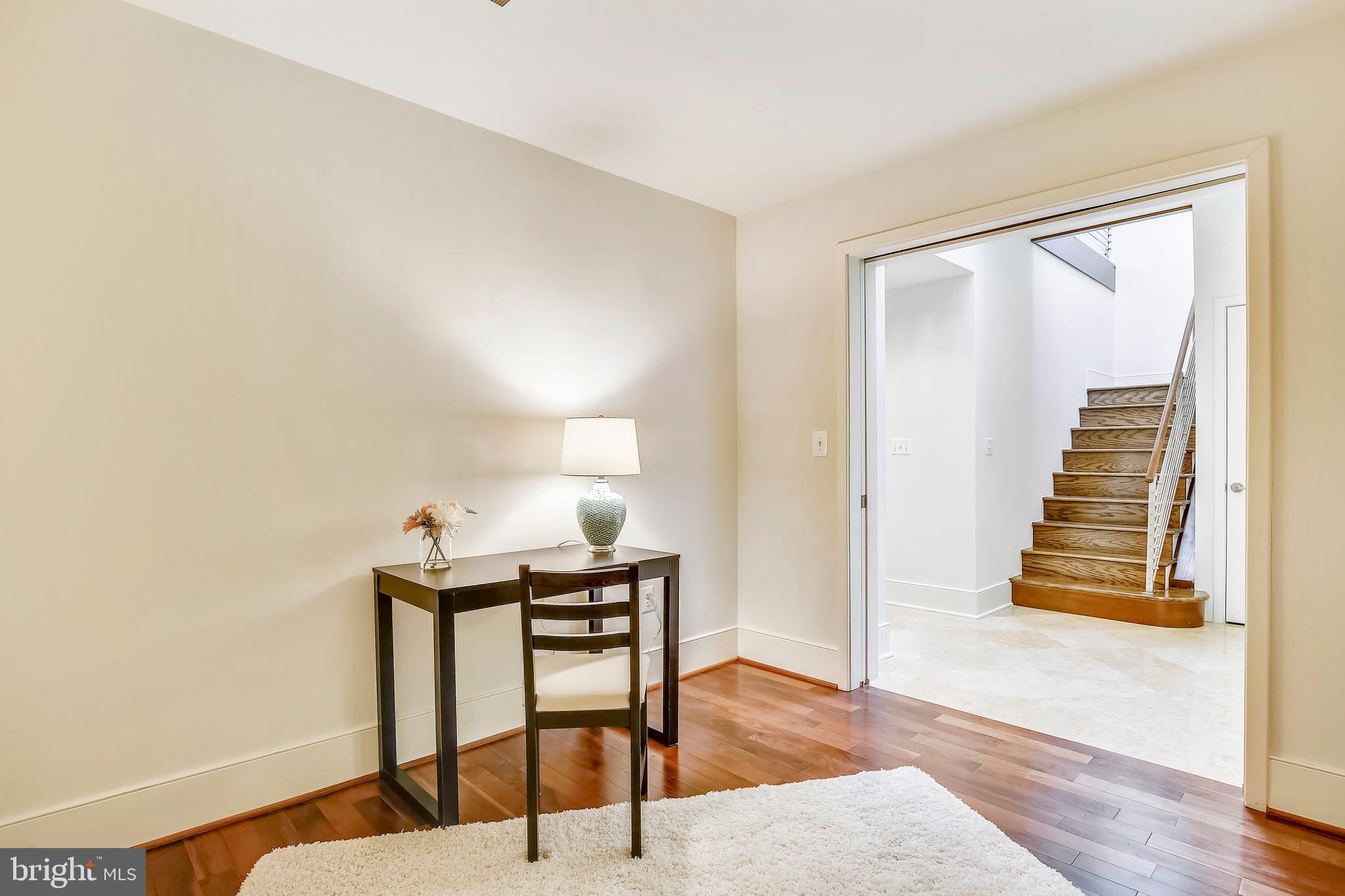 CHASE POINT - Residential