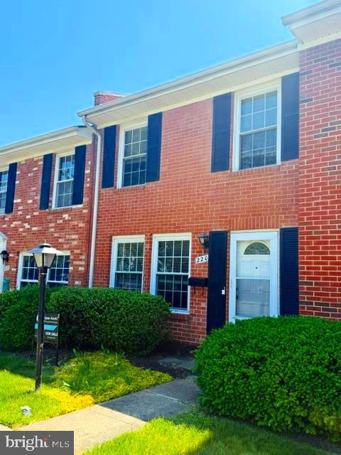 PEMBROOKE - Residential