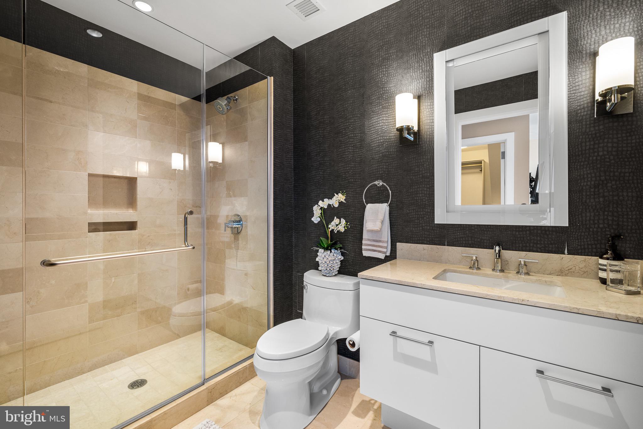 CENTER CITY - Residential