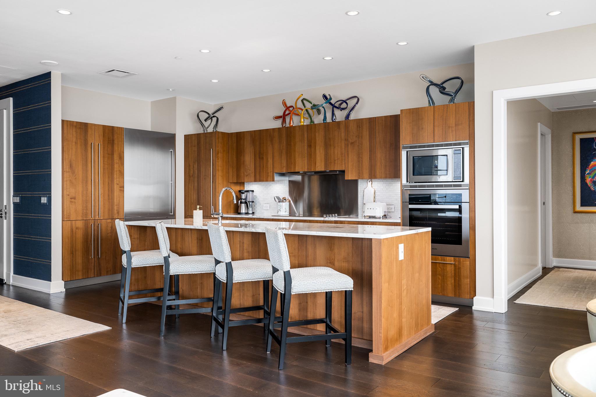 CENTER CITY - Residential