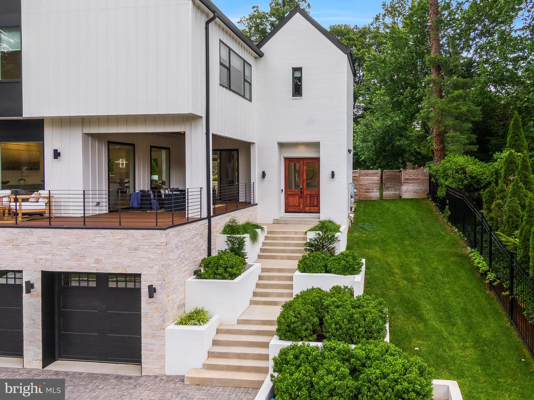 CHESTERBROOK WOODS - Residential