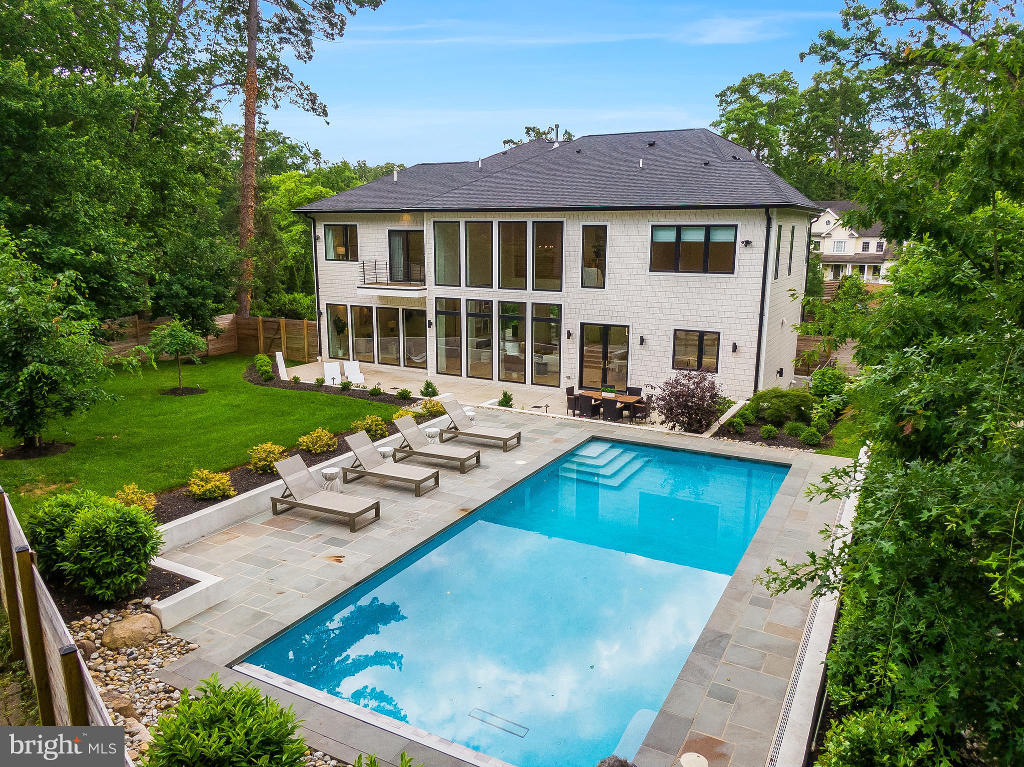 CHESTERBROOK WOODS - Residential