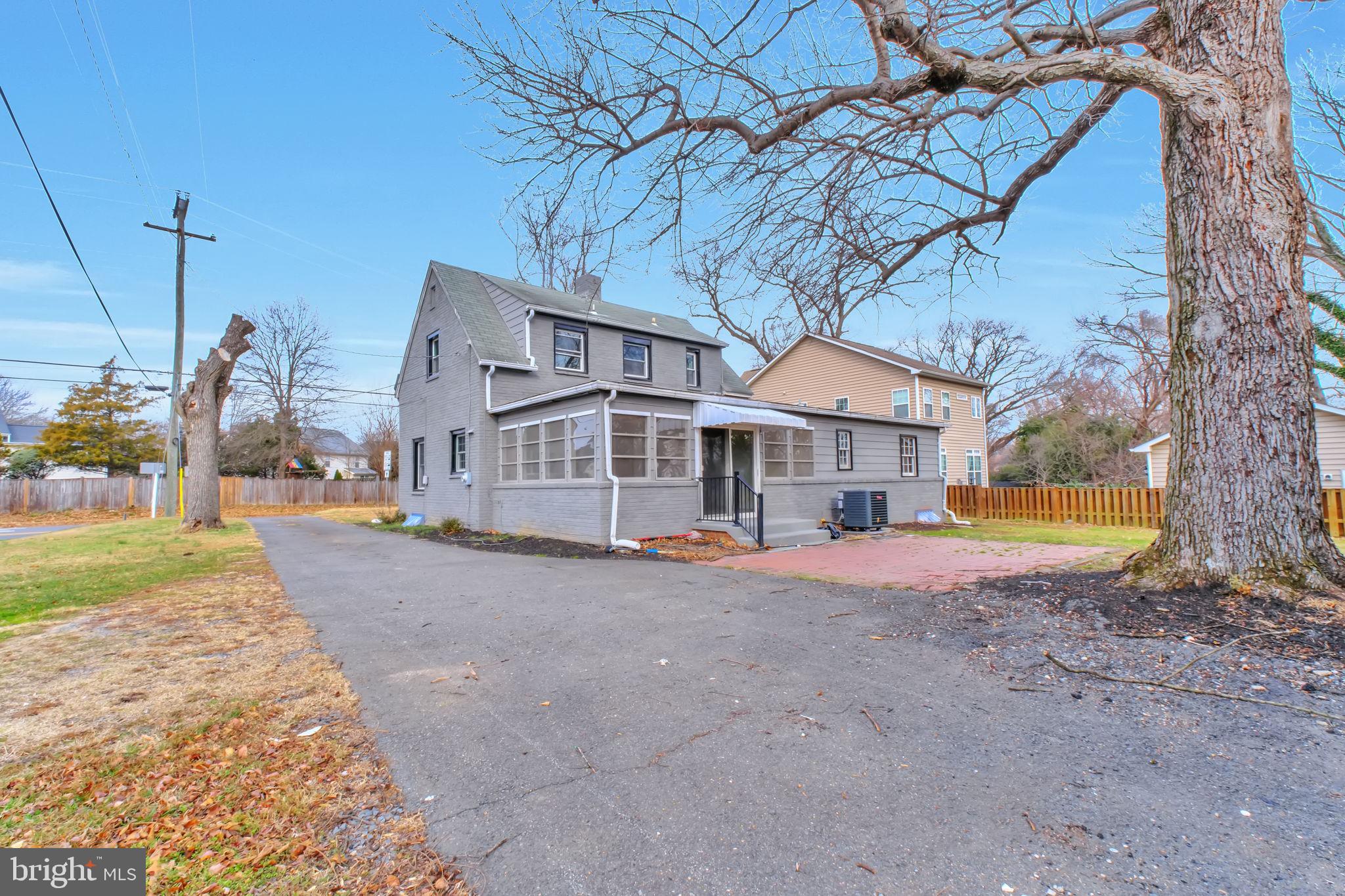 ANNANDALE - Residential