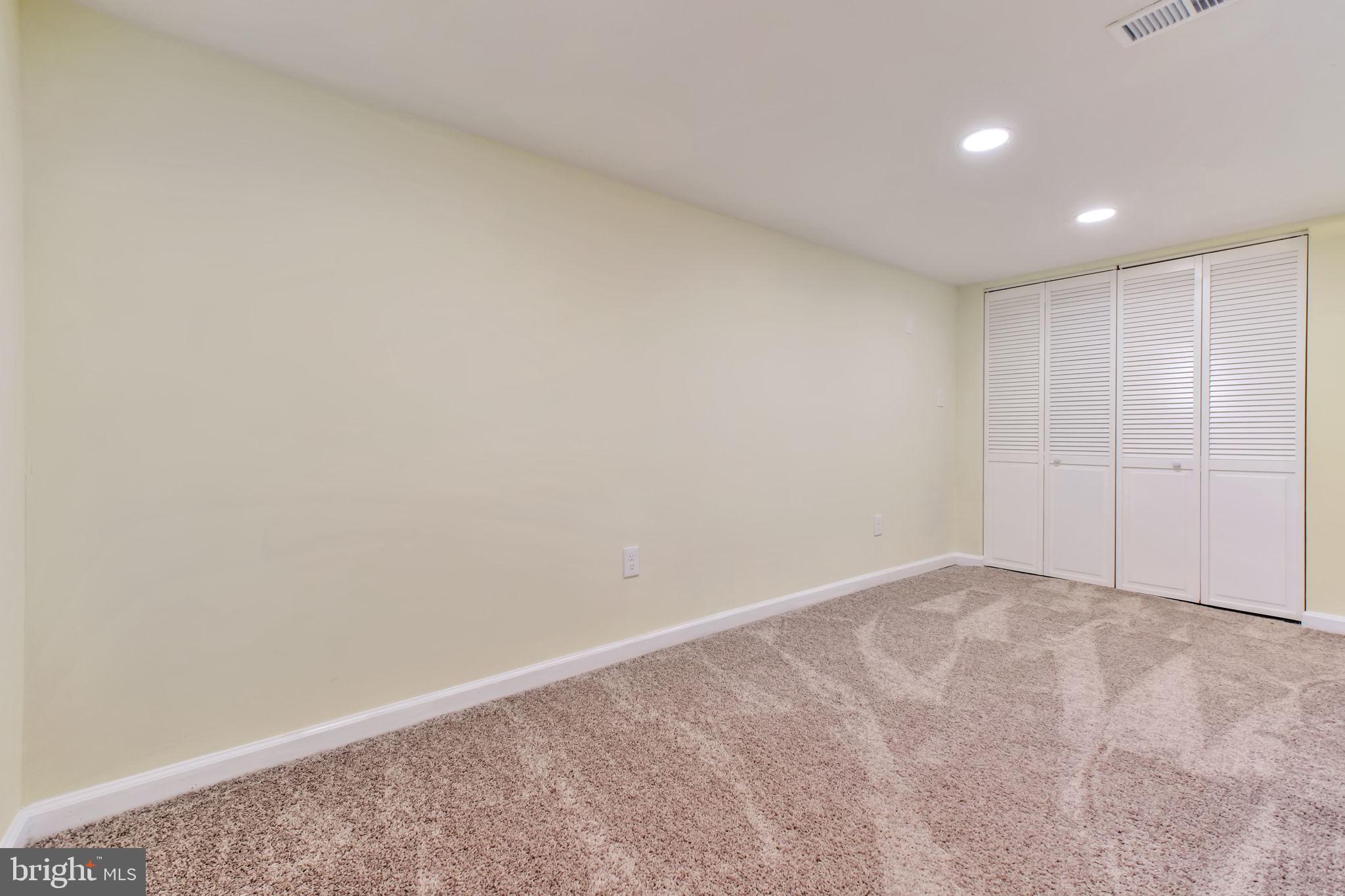 ANNANDALE - Residential