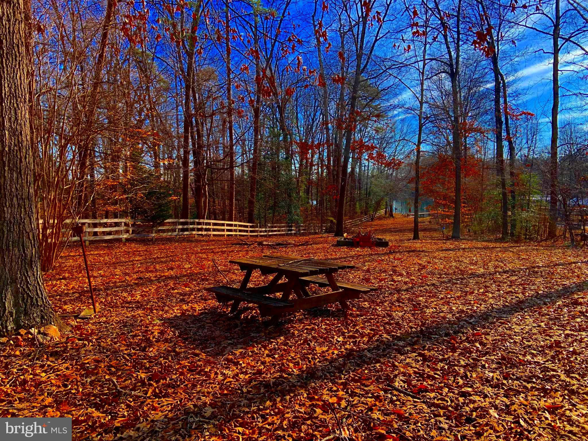 ASPEN HILL - Land