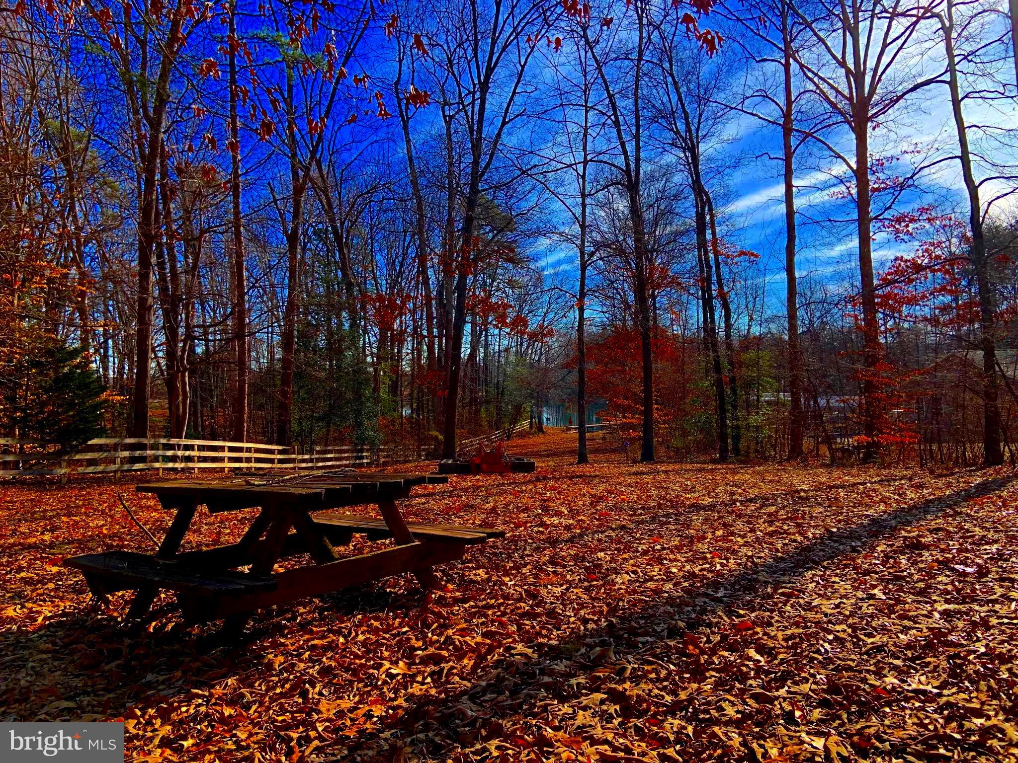 ASPEN HILL - Land