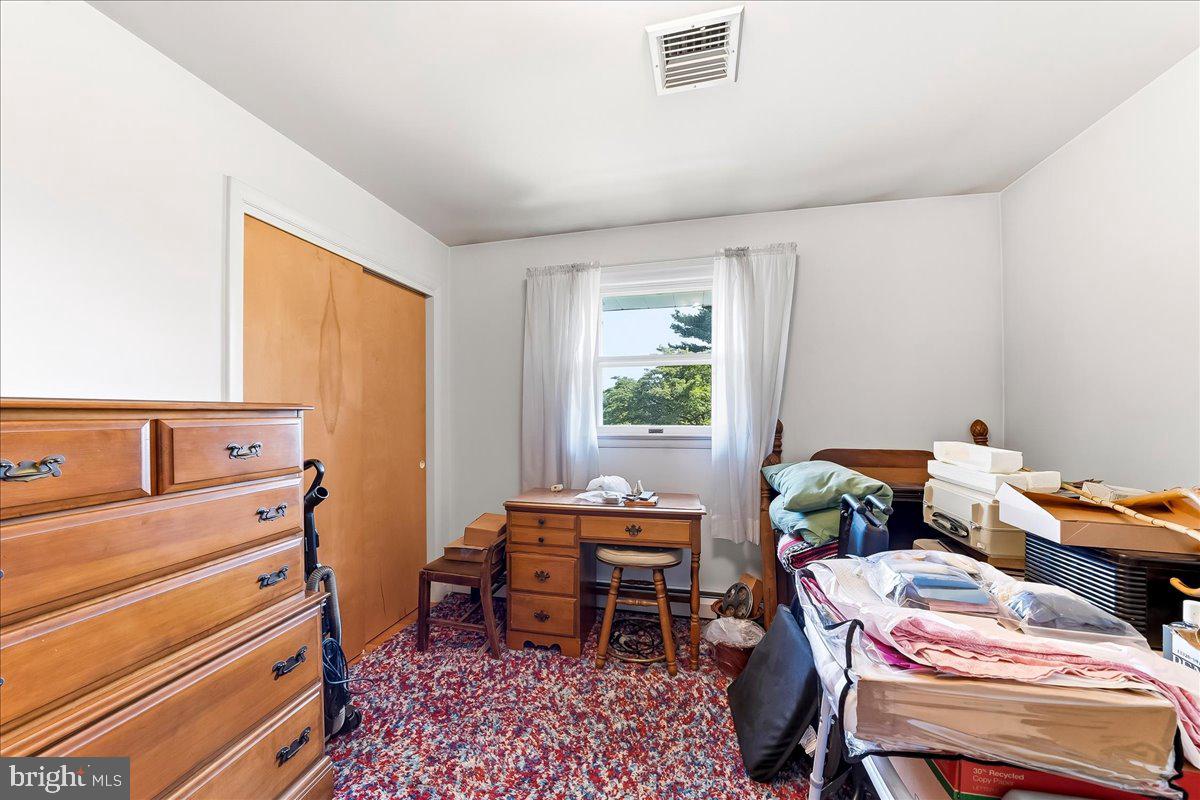 KENILWORTH - Residential