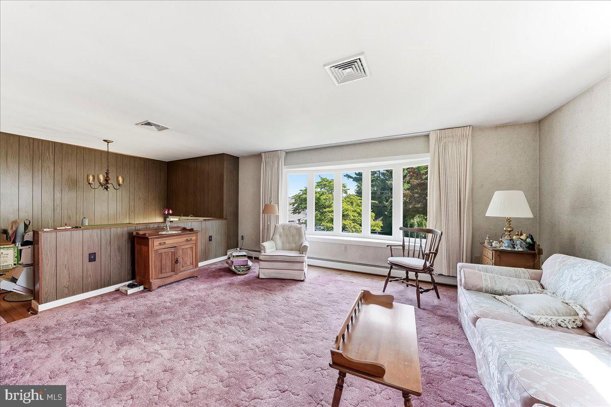 KENILWORTH - Residential