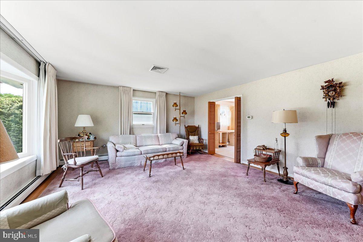 KENILWORTH - Residential