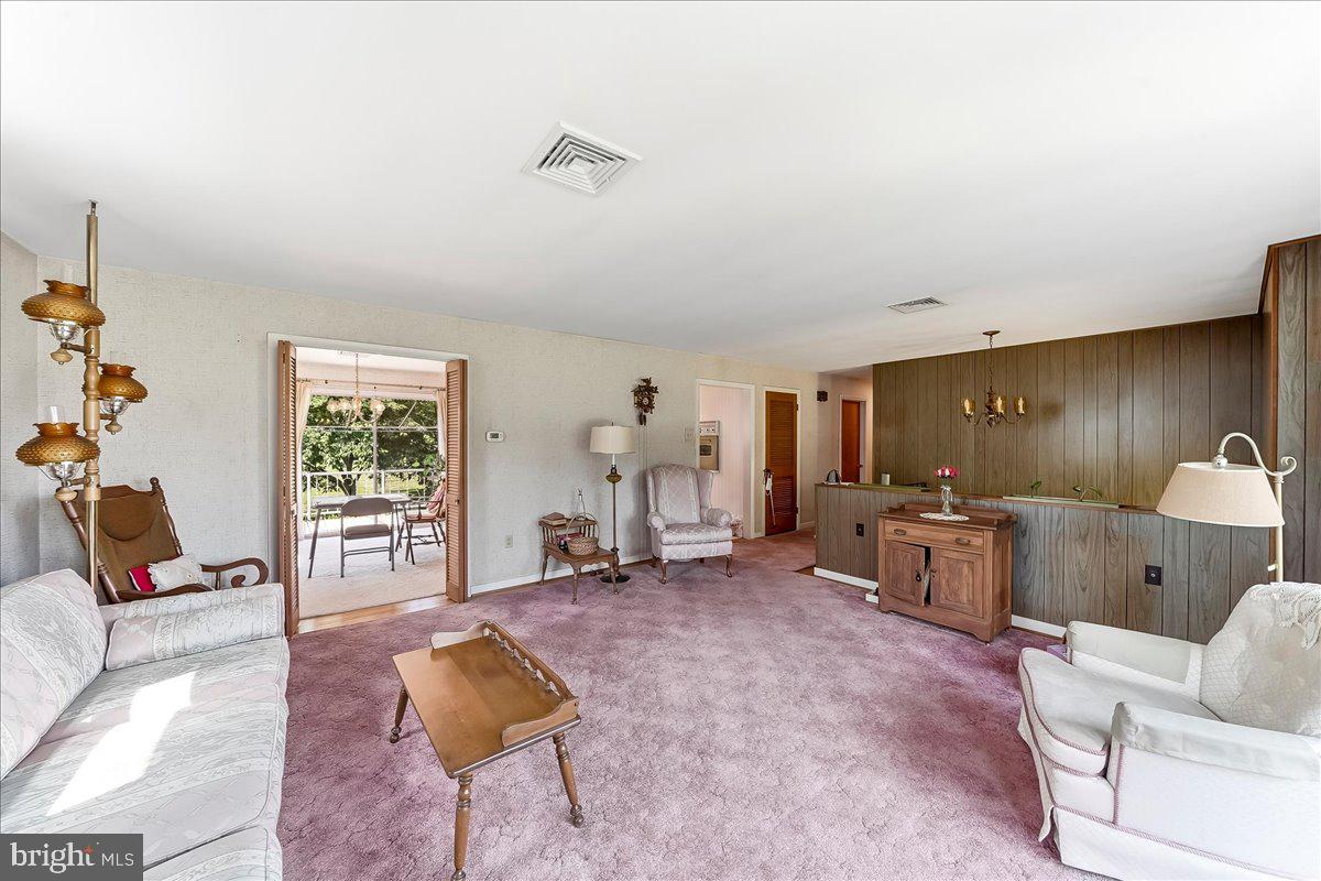 KENILWORTH - Residential