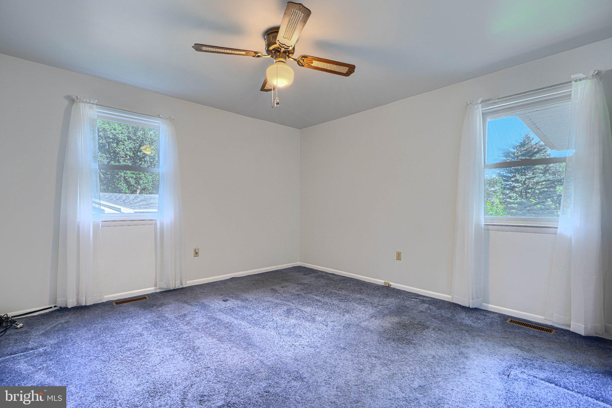 STRAWBRIDGE ESTATES - Residential