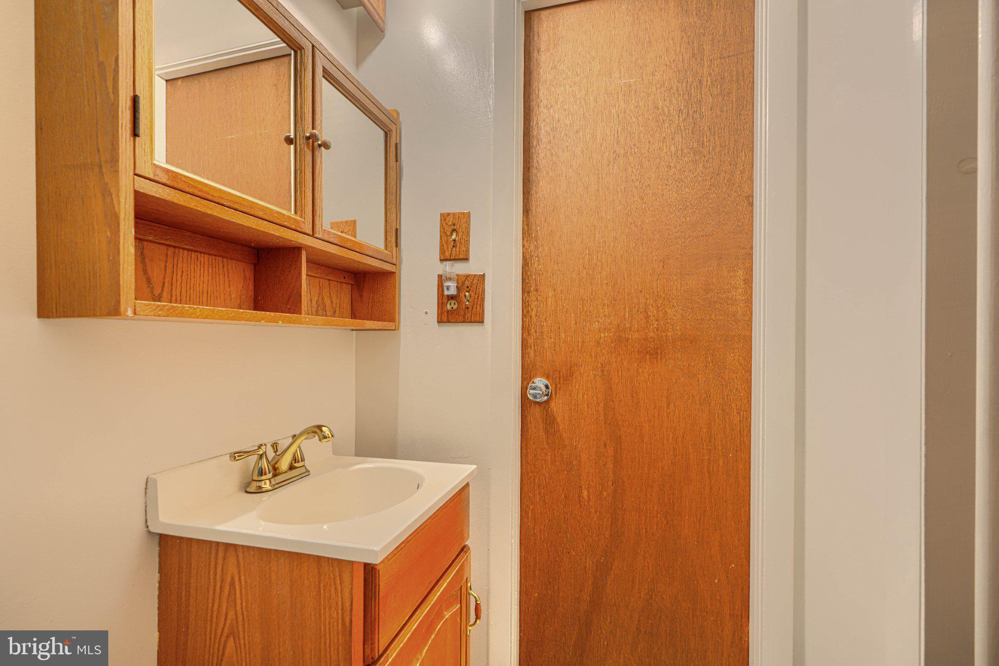 STRAWBRIDGE ESTATES - Residential
