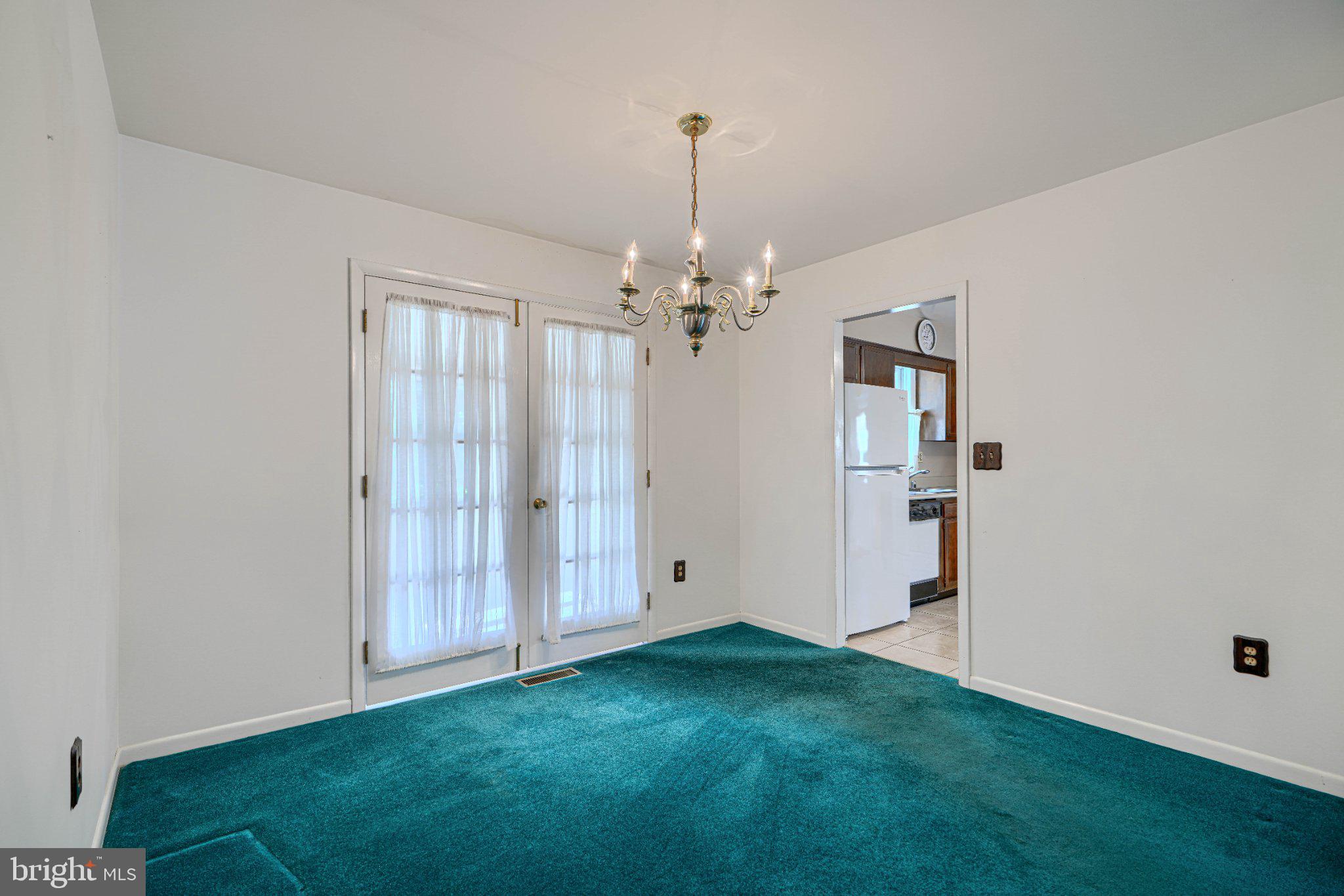 STRAWBRIDGE ESTATES - Residential