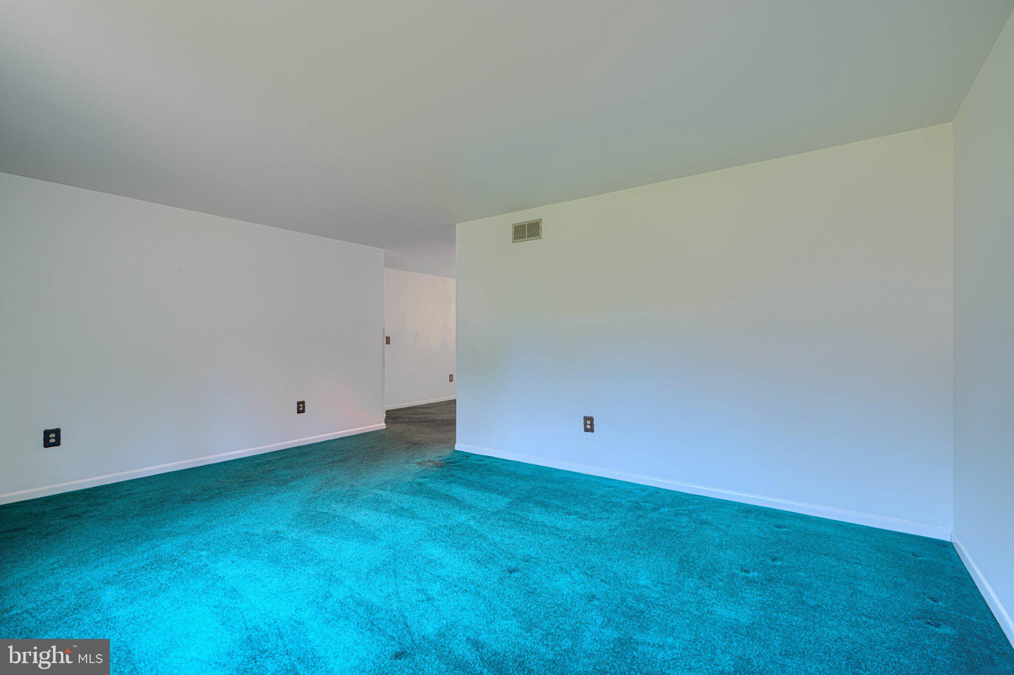 STRAWBRIDGE ESTATES - Residential