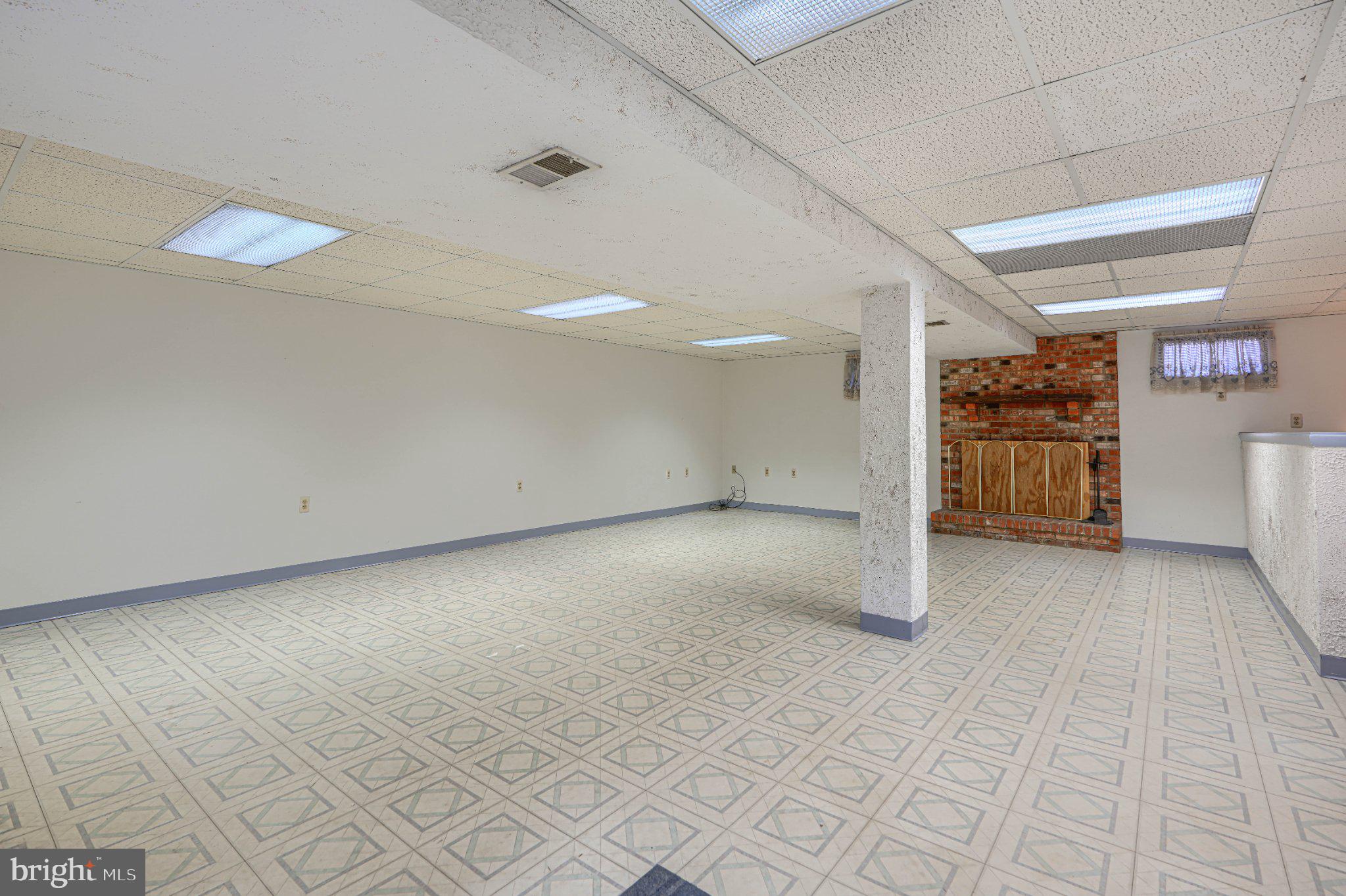 STRAWBRIDGE ESTATES - Residential
