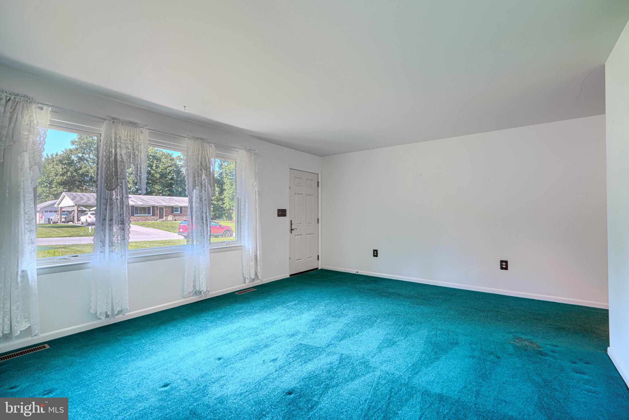 STRAWBRIDGE ESTATES - Residential