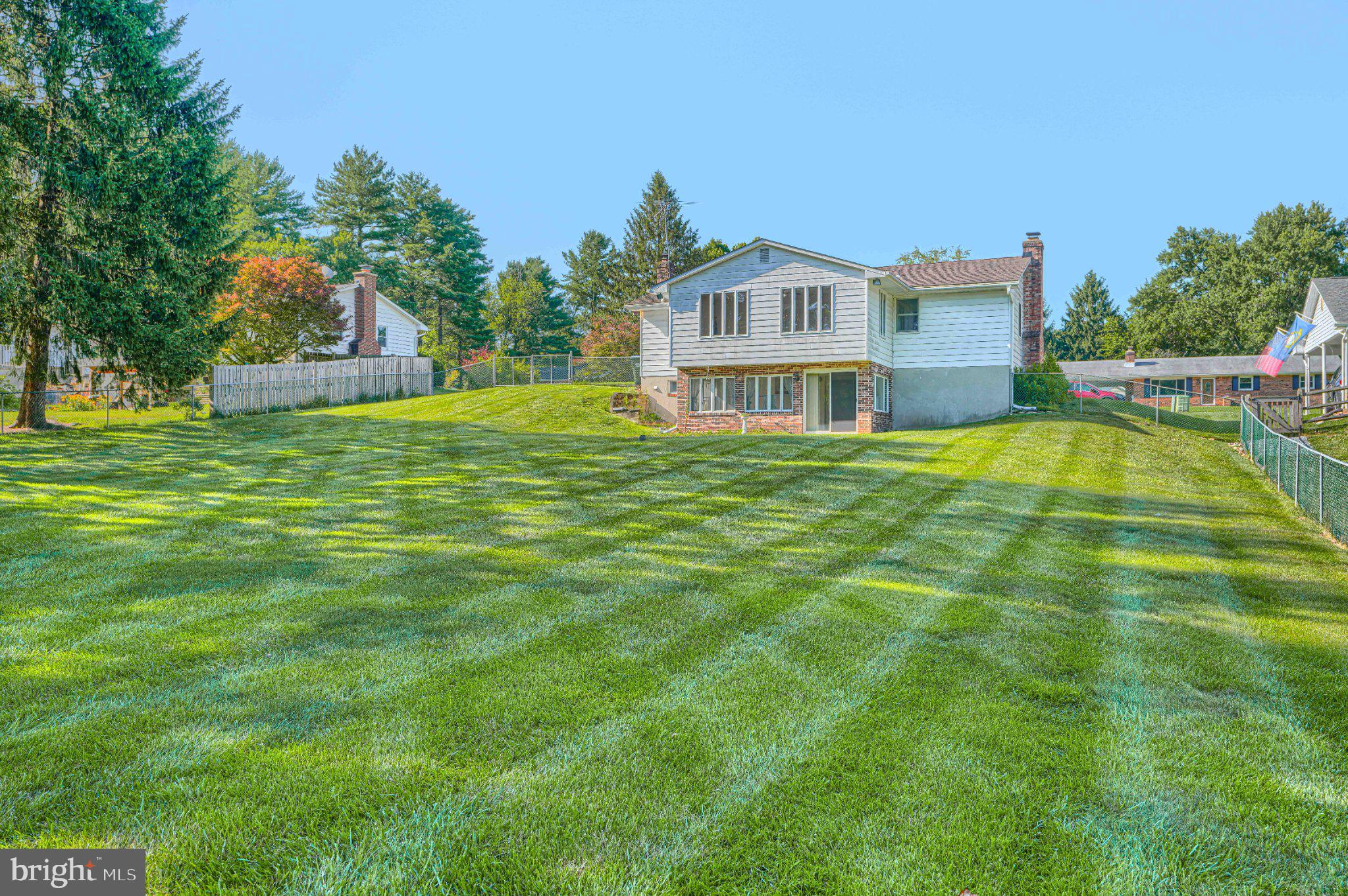 STRAWBRIDGE ESTATES - Residential