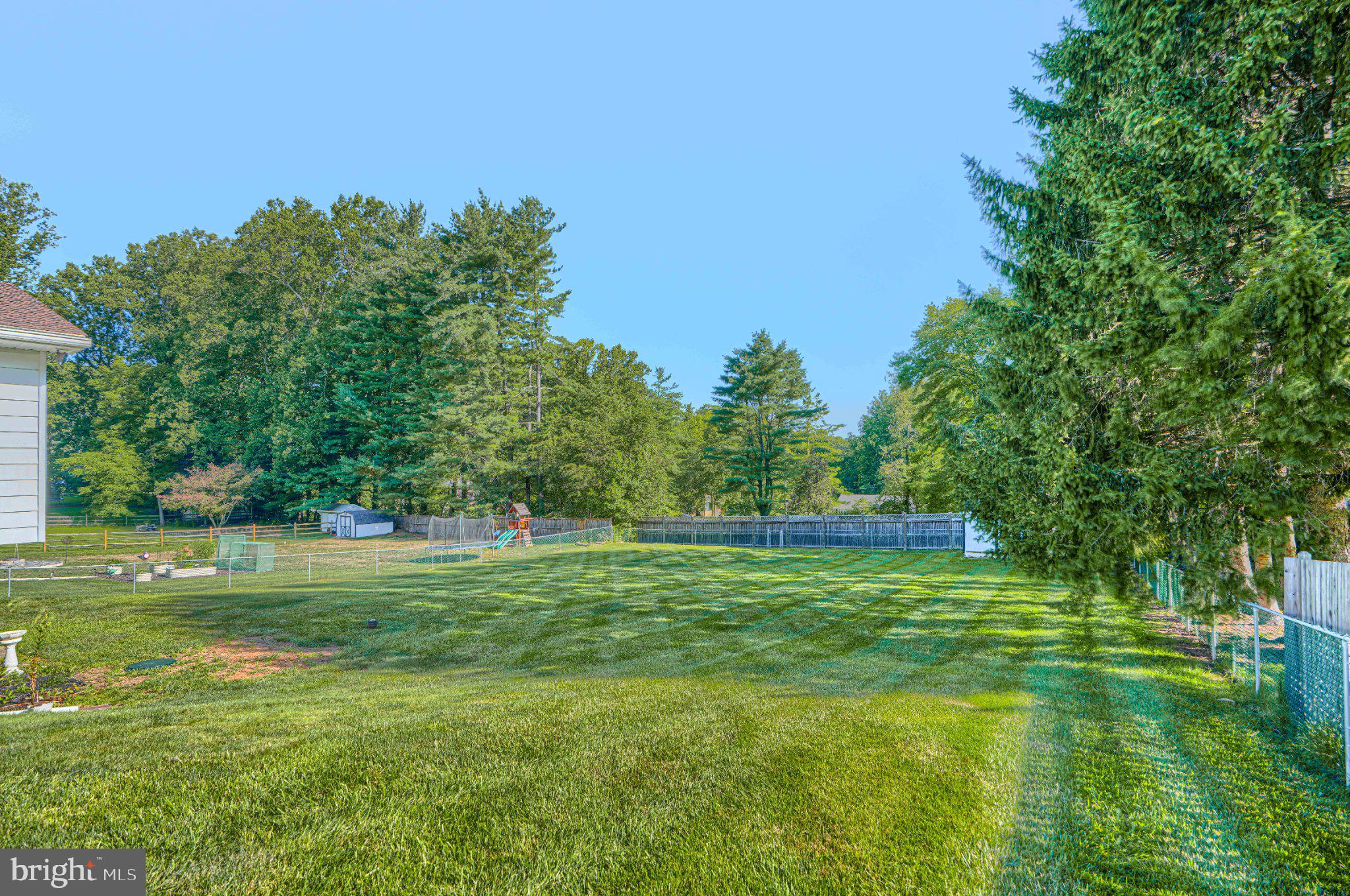 STRAWBRIDGE ESTATES - Residential