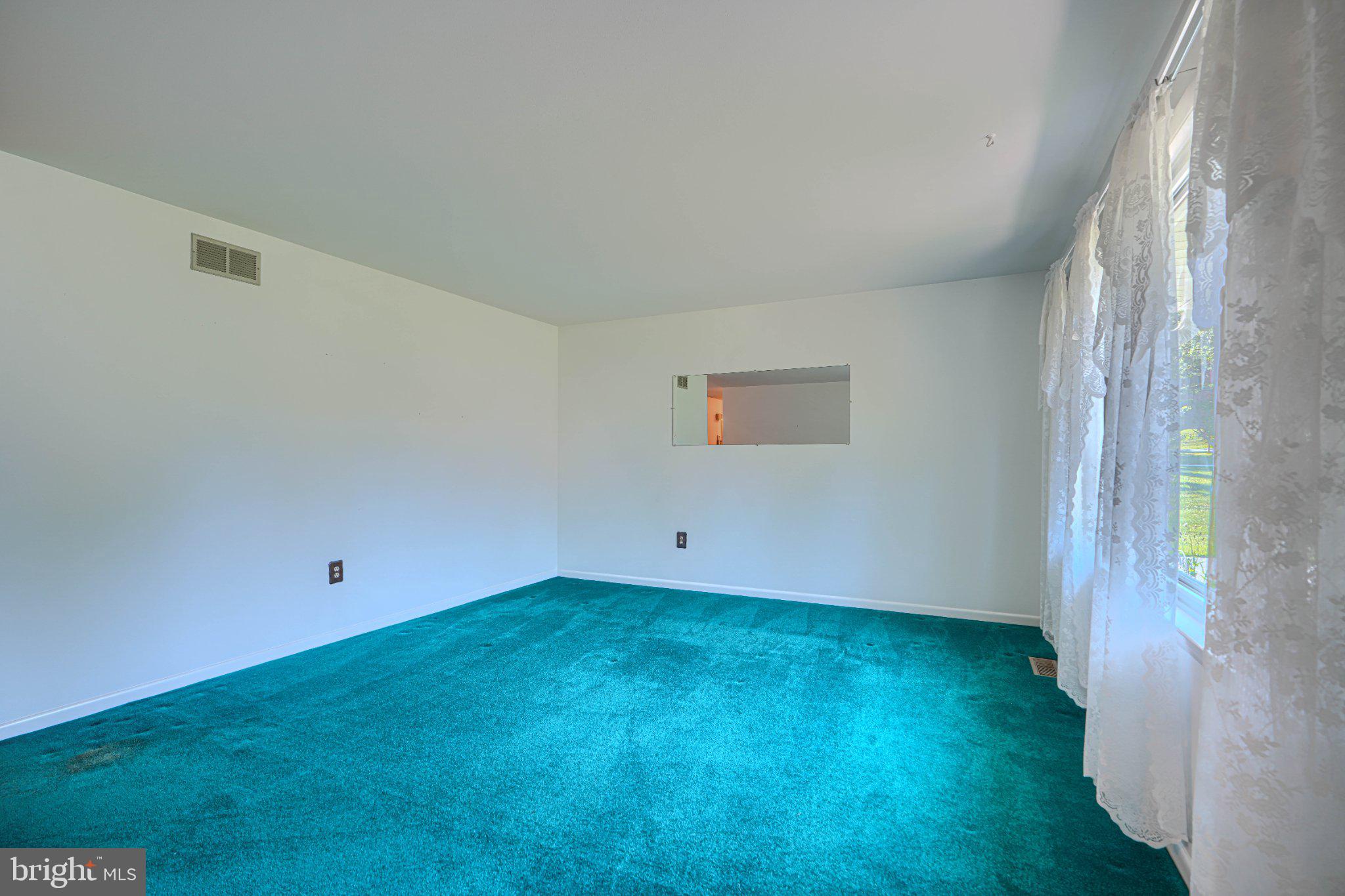 STRAWBRIDGE ESTATES - Residential