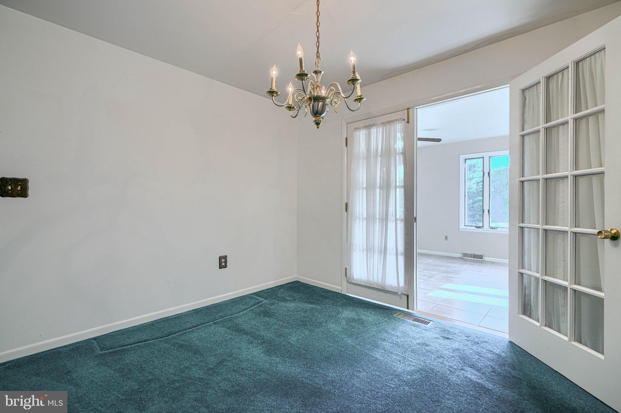 STRAWBRIDGE ESTATES - Residential