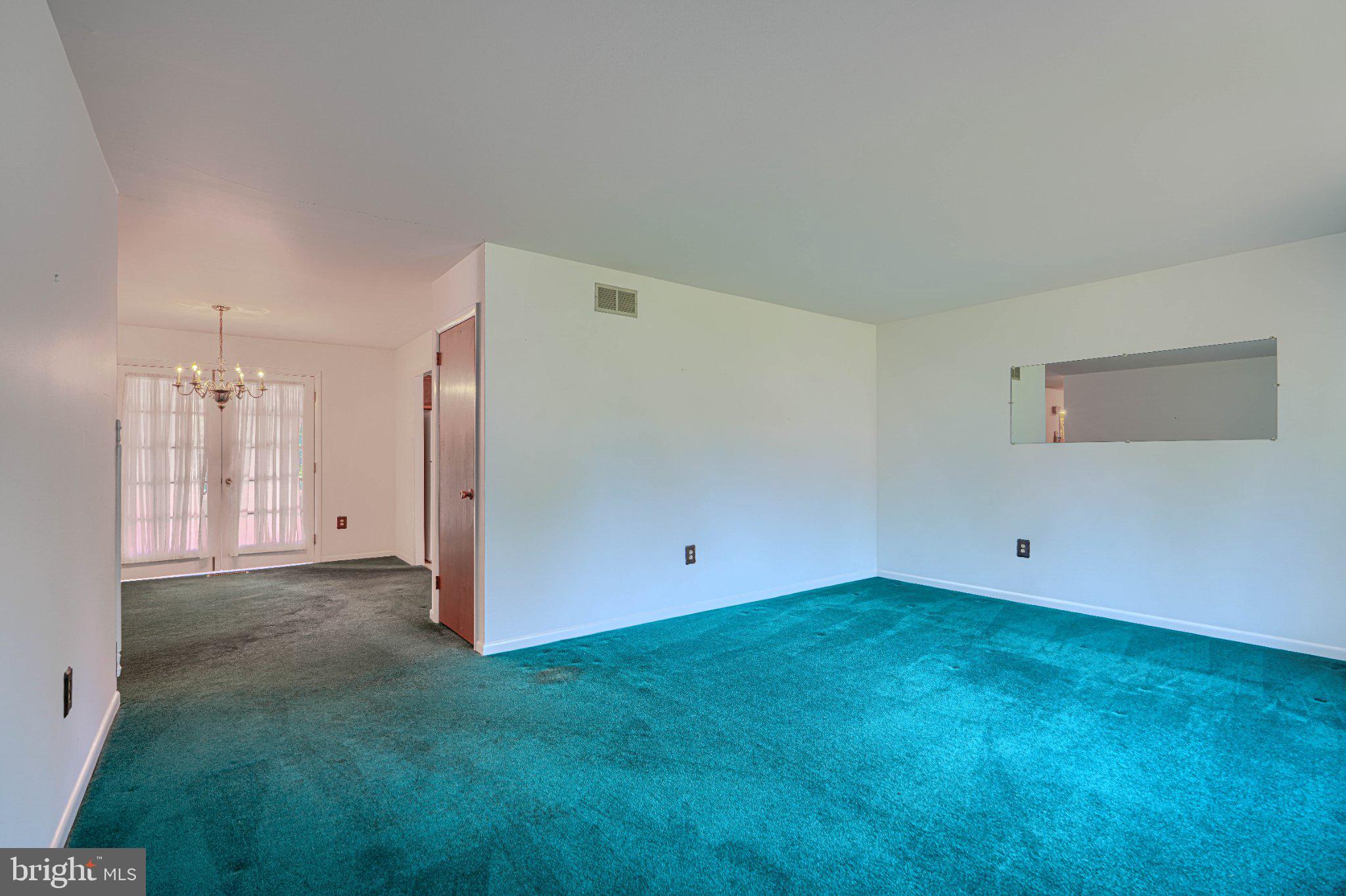 STRAWBRIDGE ESTATES - Residential