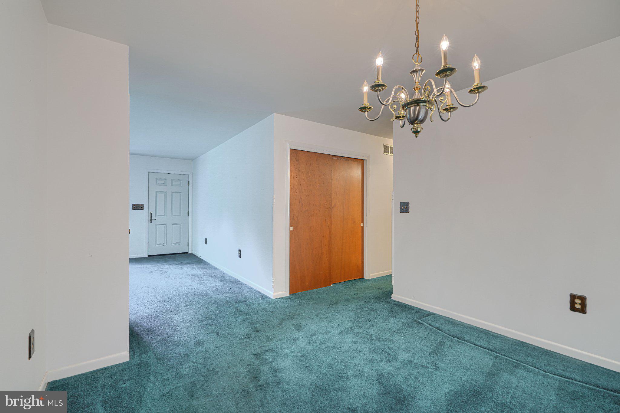 STRAWBRIDGE ESTATES - Residential