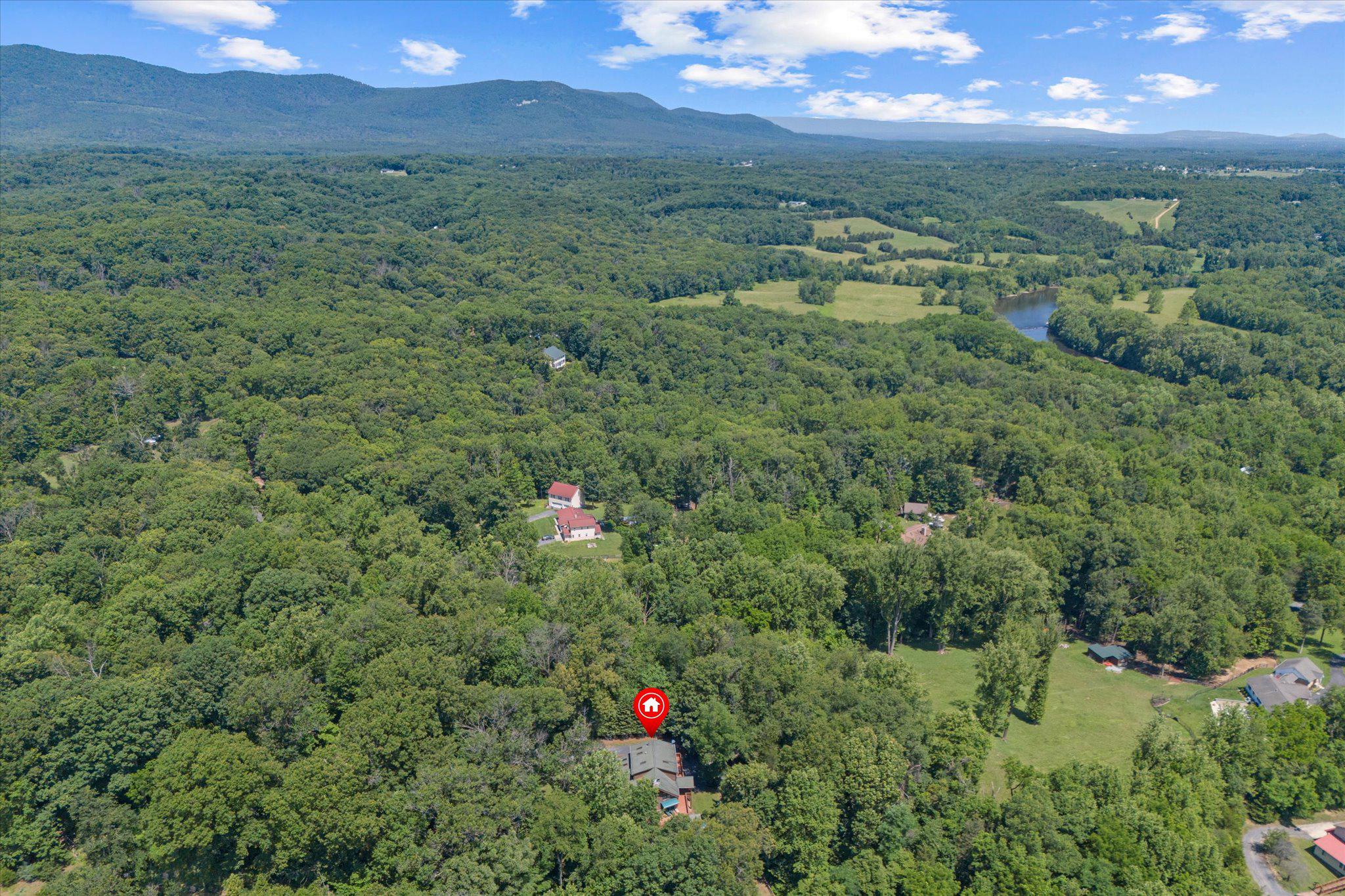 THUNDERBIRD FARM - Residential