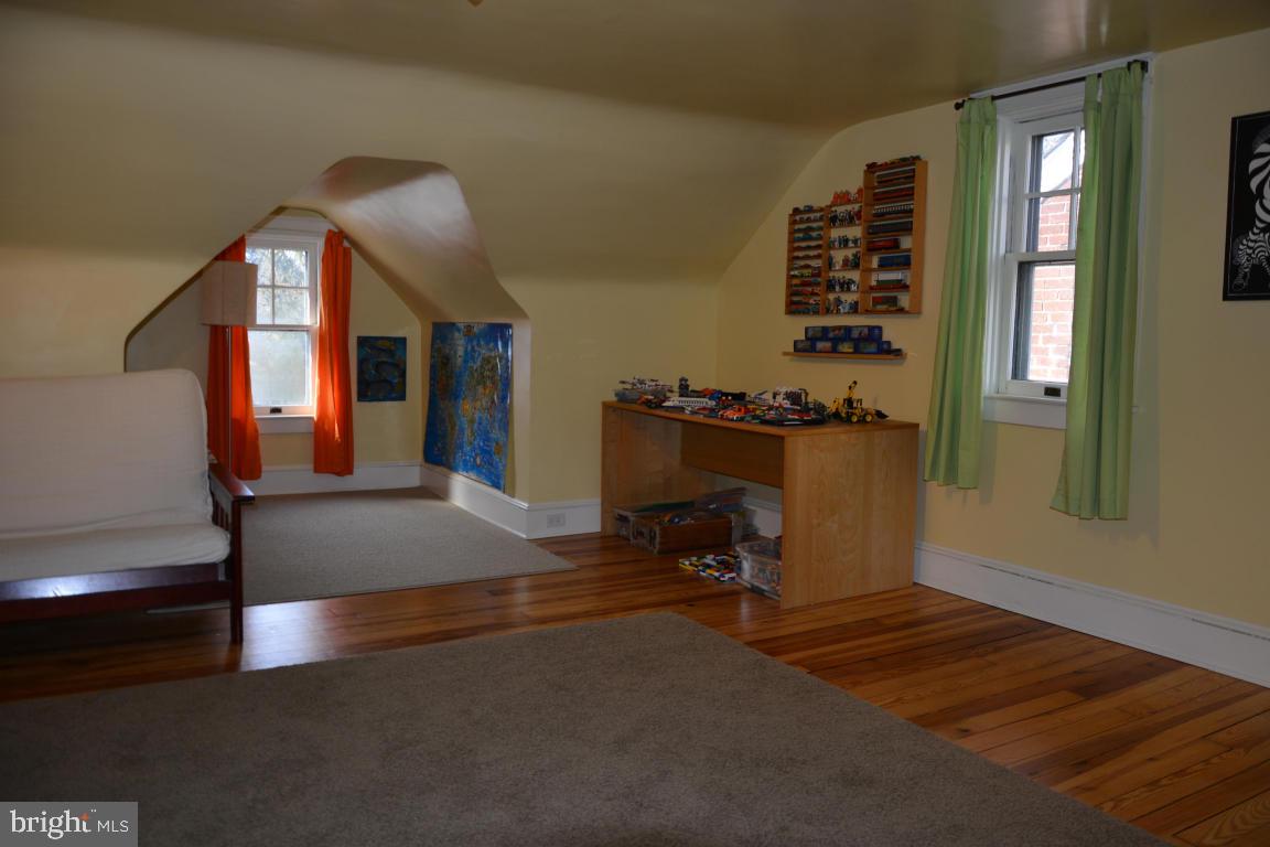 COLLEGE PARK - Residential