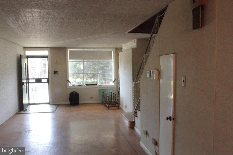 PHILADELPHIA (WEST) - Residential