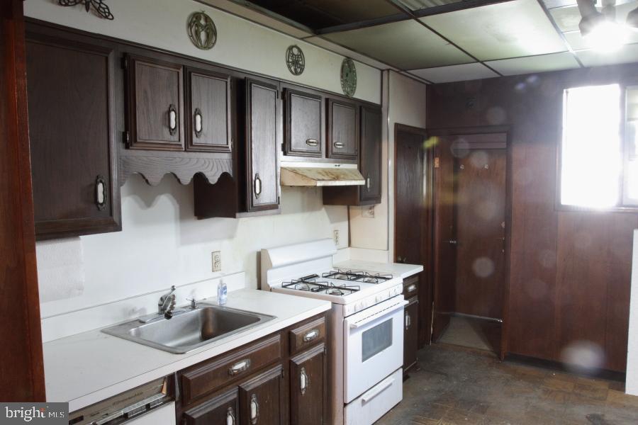 PHILADELPHIA (WEST) - Residential