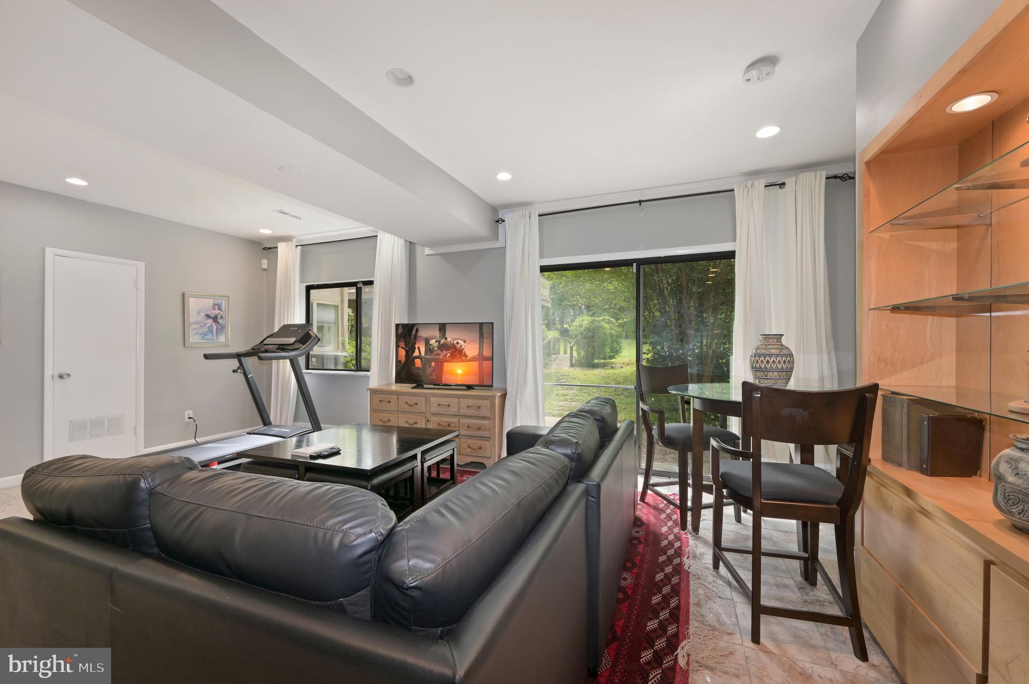 POTOMAC HILLS - Residential
