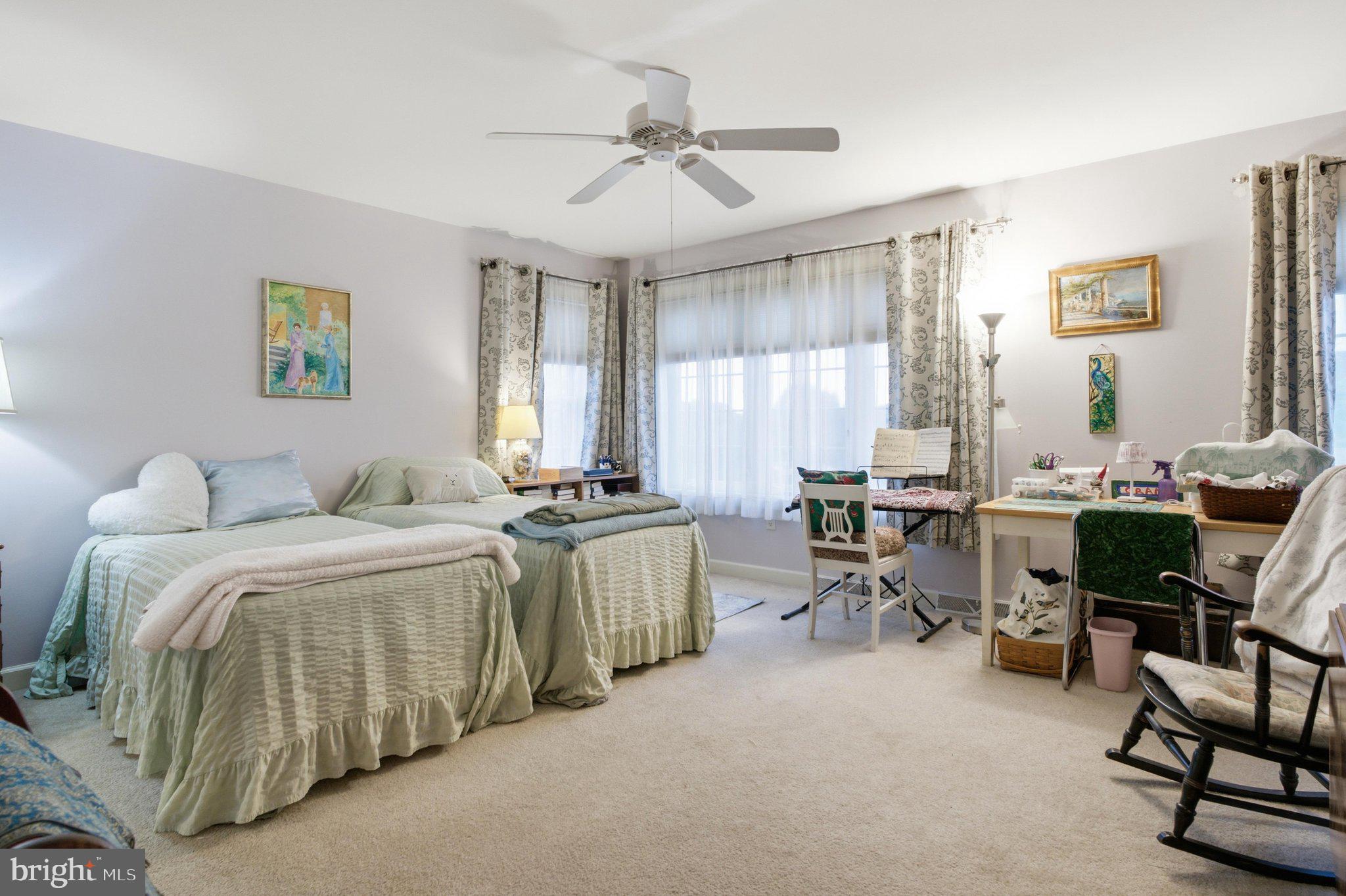 MOUNT JOY - Residential