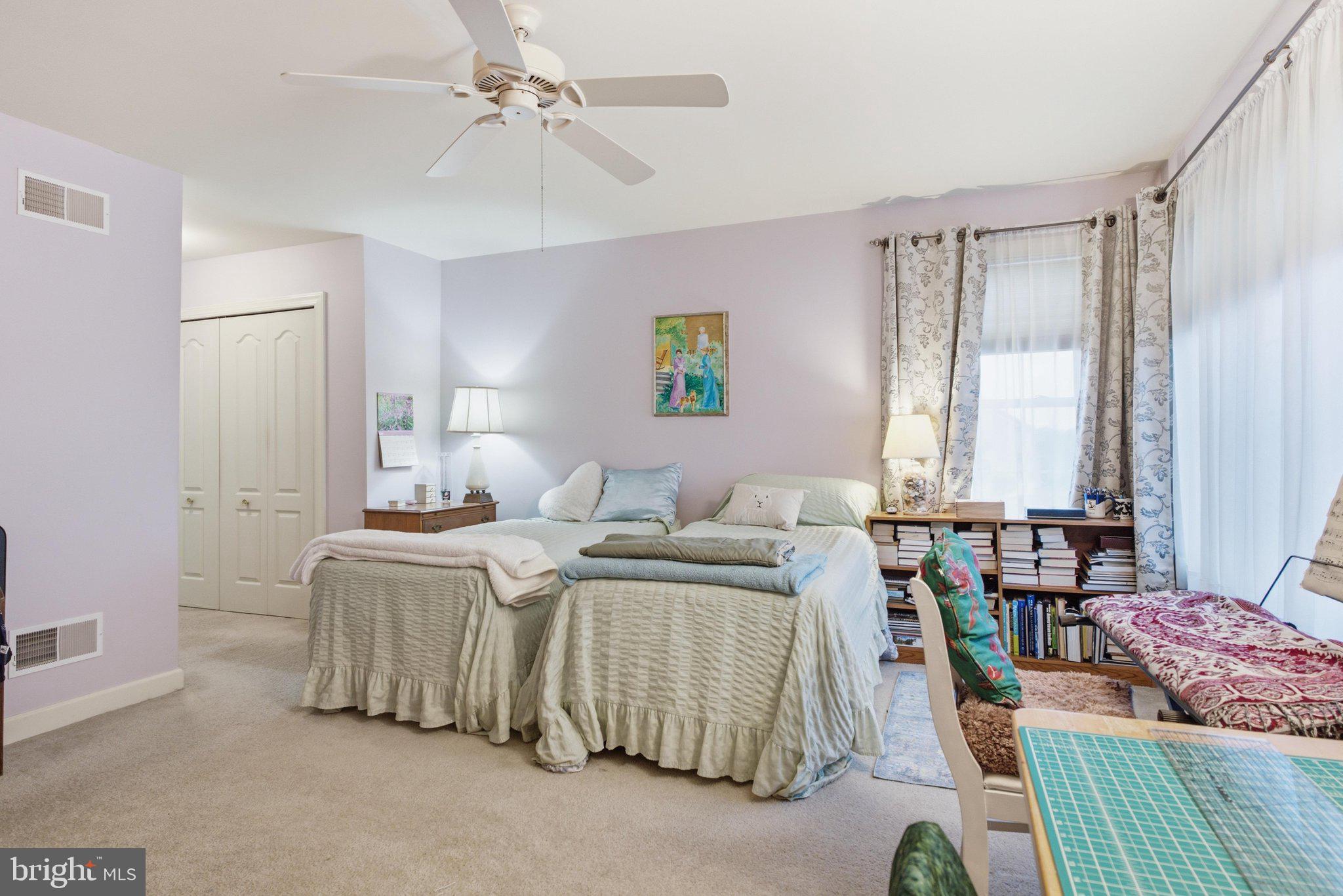 MOUNT JOY - Residential