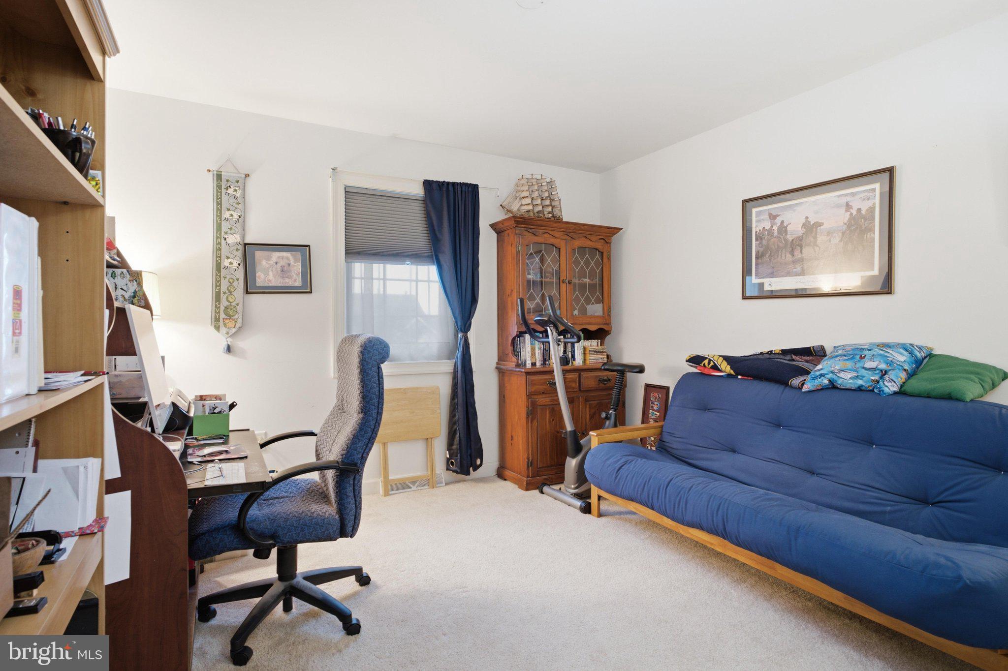 MOUNT JOY - Residential