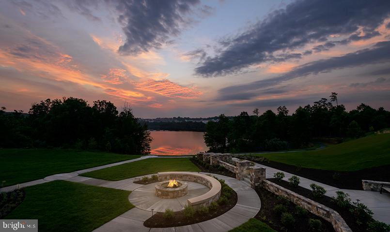 LAKE FREDERICK - Residential Lease