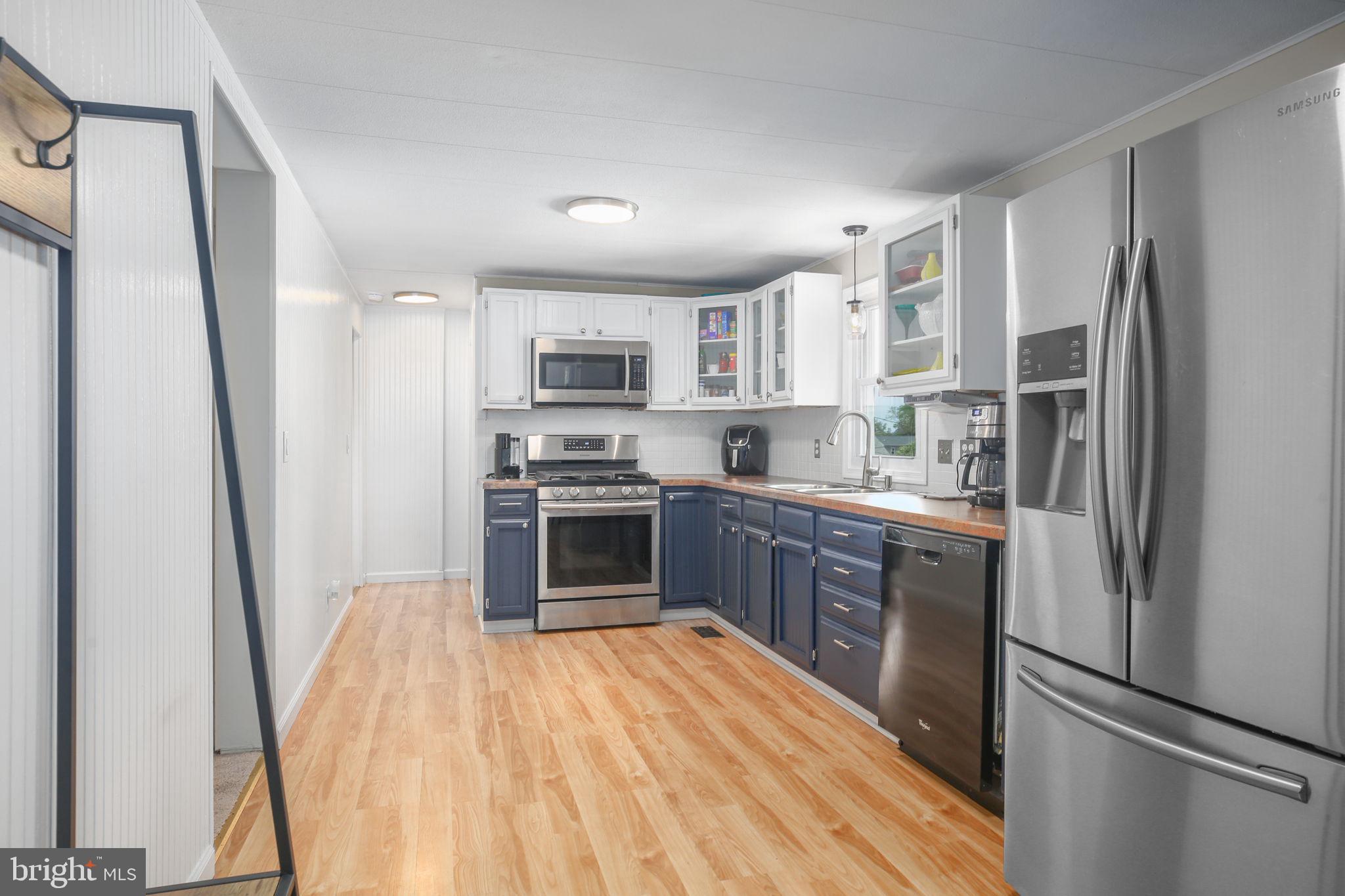FAIRVIEW  BEACH - Residential