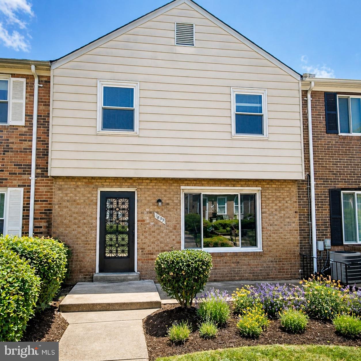 Wow, Amazing upgraded 2-Level 3 bedroom townhouse in a prime location. This home features a beautiful bright floor plan and modern finishes throughout. Stainless steel appliances,  granite luxury countertops, new flooring and carpet, natural lighting, and more. This exquisite Colonial-style townhouse offers a perfect blend of classic elegance and modern comfort.This home offers a spacious and inviting layout perfect for entertaining or comfortable everyday living. Conveniently located close to shopping, dining, and public transportation, making commuting effortless. Don't miss your chance to own a piece of this delightful community-schedule your private tour today!